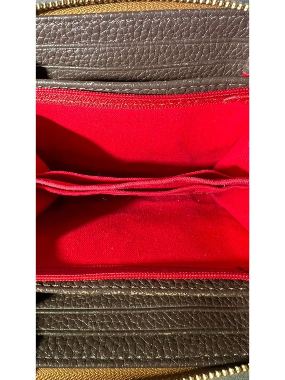 Dooney & Bourke Zip Around Brown Pebble Leather Wallet With Red Interior & Wrist - Picture 5 of 10